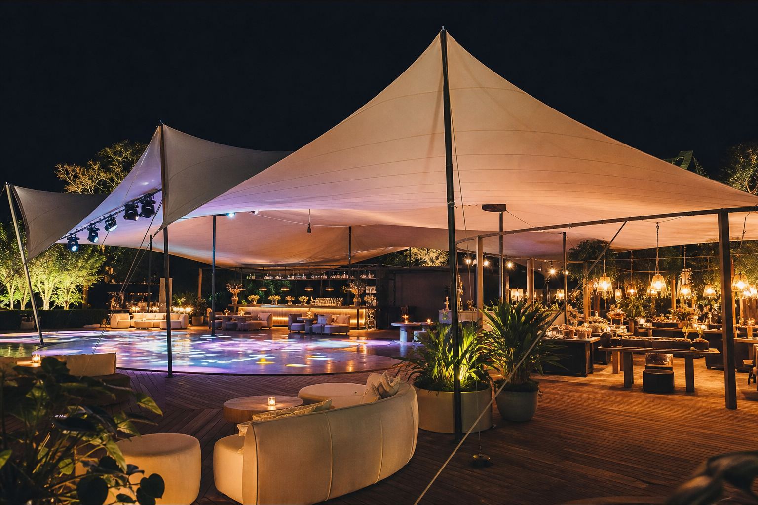 Coberturas sofisticadas para destacar pistas de dança, lounges e ilhas gastronômicas